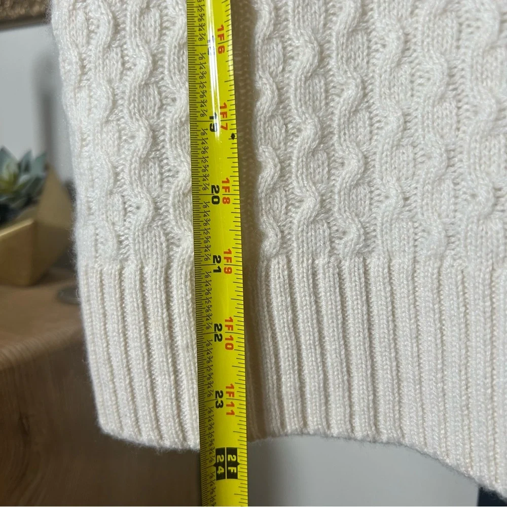 Fabiana Filippi Italy Cashmere Cable Knit Sweater Vest Quiet Luxury Cream Size 4